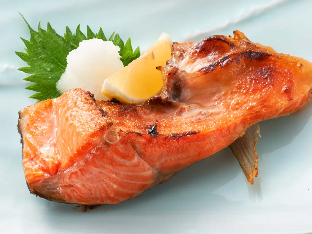 鮭かま塩焼定食<wbr>（いげたや塩麹風味）